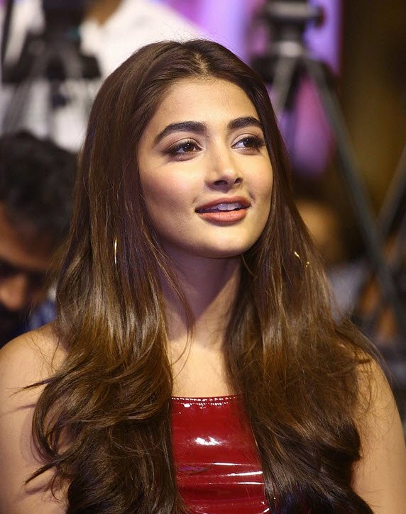Pooja Hegde - Wikiunfold